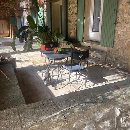 Mas De L'Ile Acomodação com café da manhã Avinhão Exterior foto